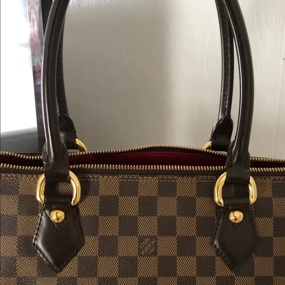 Louis Vuitton Saleya MM - Picture 11 of 15